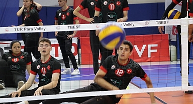 OTURARAK VOLEYBOL TÜRKİYE ŞAMPİYONASI BAŞLADI