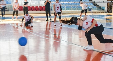TÜRKİYE’NİN GURURU SPORCULAR KMÜ’DE ÖĞRENCİLERLE BULUŞTU
