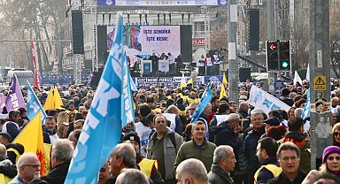 Ankara'da kamu çalışanlarından miting