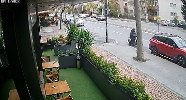 İstanbul- Bahçelievler'de 2 motosikletli kuryenin kazası kamerada