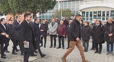 İstanbul - Özgür Özel Silivri'de tutuklu bulunan Ahmet Özer'i ziyaret etti