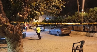 İZMİR'de polislere silahlı saldırı: 2'si ağır 3 polis yaralandı