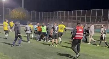 İzmir'de hakeme saldıran amatör futbolcu tutuklandı