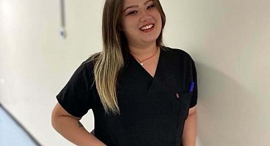 Kazada ölen ikizi Gizem'in doğum gününü mezarı başında pastayla kutladı