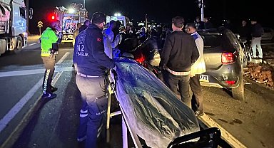 Şanlıurfa'da 2 otomobil çarpıştı; MYP İl Başkanı öldü, 2'si polis 6 yaralı - Yeniden