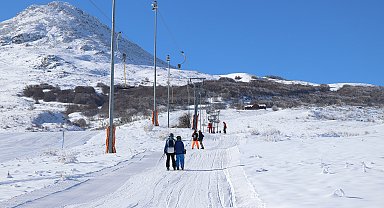 Yıldız Dağı'nda kayak sezonu açıldı