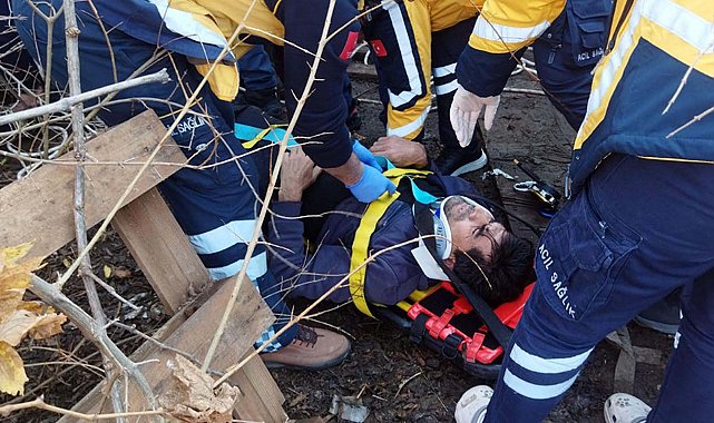 12 metrelik kuyuya düştü, itfaiyeciler kurtardı