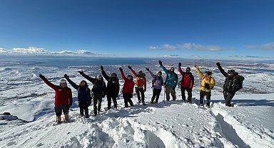 2 bin 800 rakımlı Küçük Erek Dağı'na zirve tırmanışı