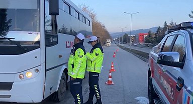 2 milyon 835 bin araçta denetim; 459 bin sürücüye ceza