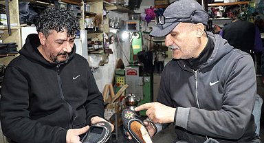 20 metrekarelik atölyesinde 'reşik' ayakkabı üretip Avrupa'ya gönderiyor