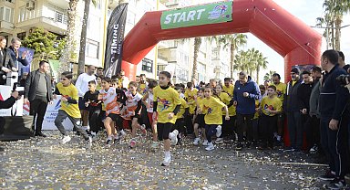 6. Uluslararası Mersin Maratonu rekorlarla koşuldu