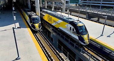 ABD'de itfaiye aracı ile tren çarpıştı: 15 yaralı