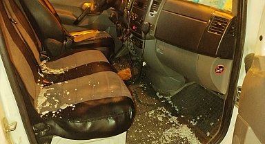 Ambulanslara 74'üncü kez taşlı saldırıda bulundu; gören telsizden uyarmaya başladı