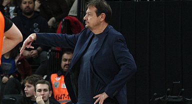 Anadolu Efes - Panathinaikos: 93-67
