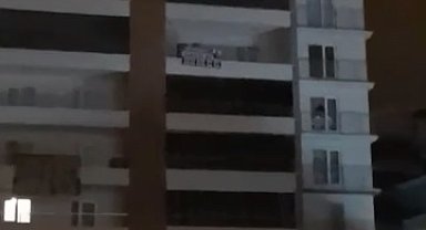 Ankara'da 7 katlı apartmanda daire yangını