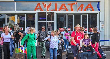 Antalya, 10 yılda 112 milyon 722 bin turist ağırladı