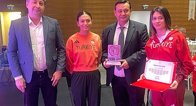 Atletizm Dünya rekortmeni Aysel Önder: Futbol oynamak istiyordum