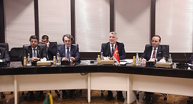 Bakan Bolat, İranlı mevkidaşı ile bir araya geldi