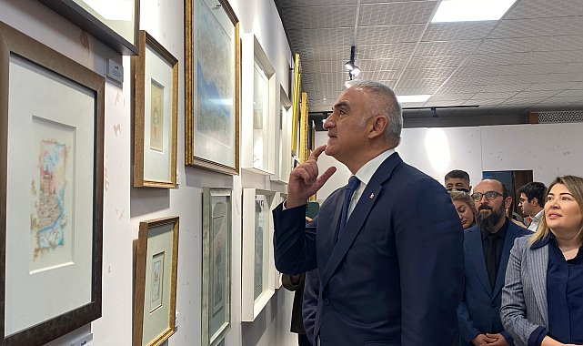 Bakan Ersoy, geleneksel el sanatları eserlerini inceledi