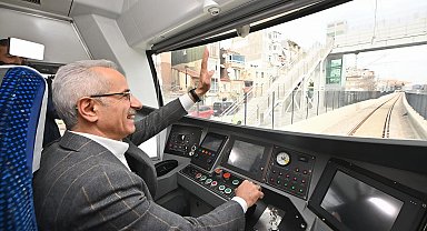 Bakan Uraloğlu: 11 ayda 256,4 milyon kişi demir yolu ile seyahat etti