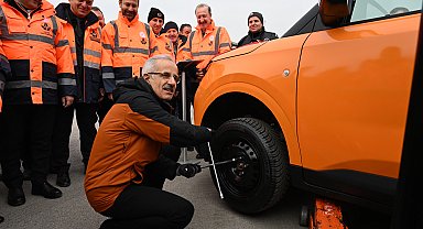 Bakan Uraloğlu: Bu kış sezonu için 628 makine ve ekipmanı Karayollarımıza kazandırdık