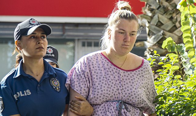 Bebeğini klozete bırakan anne: Polisin uyarısıyla doğum yaptığımı fark ettim