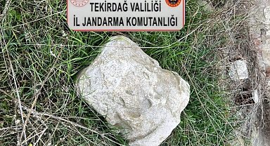 Binanın bahçesinde Roma dönemine ait sütun başlığı bulundu