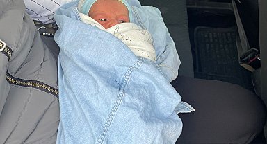 Çöp konteynerinin yanında 1 aylık bebek bulundu