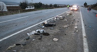 Denizli'de 2 otomobil kafa kafaya çarpıştı; karı- koca ile oğulları öldü, 3 yaralı