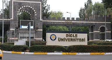 Doçent irtikap suçundan tutuklandı