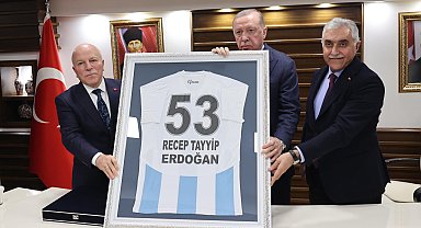 Erdoğan: Esed, kuyruğunu kıstırıp, bir gecede Şam'dan kaçmak zorunda kaldı