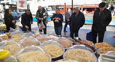 Evde yılbaşı sofrası maliyeti en az 1500 lira