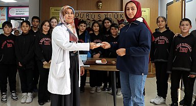 Evden getirdikleri meyveleri okulda satıp, SMA'lı Muhammed'e destek oldular
