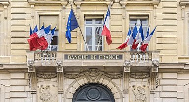 Fransa Merkez Bankası büyüme tahminini düşürdü