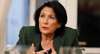 Gürcistan Cumhurbaşkanı Zurabişvili, hükümete seçime gitmesi için bir hafta süre tanıdı