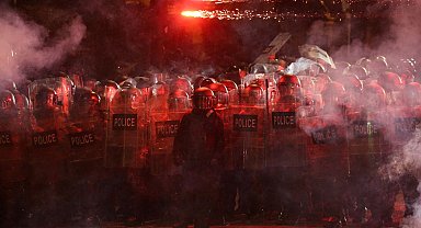 Gürcistan'da protestolar: 113 polis yaralı, 224 gösterici gözaltında