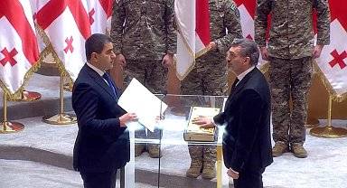 Gürcistan'da yeni cumhurbaşkanı göreve başladı