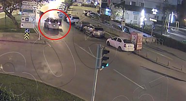 Hafif ticari aracındaki kadın cesedi ile polis merkezine gitti