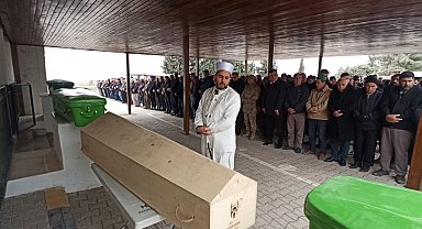 Hatay'da doğal gazdan zehirlenen baba taburcu oldu; eşi ile 3 çocuğunun cenazesine katıldı