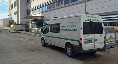 Husumetlisini öldürdü, polise teslim oldu
