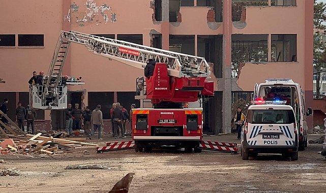 İskeleden düşen işçi yaralandı