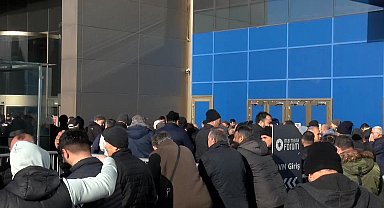 İstanbul- '8+1' taksi sahiplerinden İBB önünde eylem