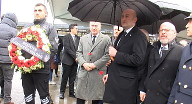 İstanbul- Beşiktaş'taki terör saldırısında şehit düşen 47 kişi anıldı