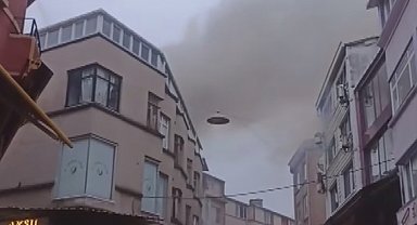 İstanbul- Fatih'te ayakkabı dükkanında yangın -1