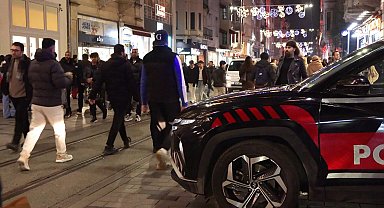 İstanbul- Yeni yıla saatler kala Taksim Meydanı havadan görüntülendi