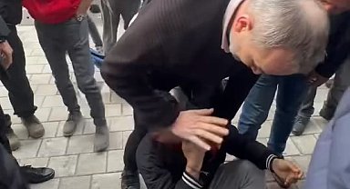 İstanbul - Zeytinburnu'nda cep telefonunu çalıp kaçan şüpheliyi vatandaşlar yakaladı