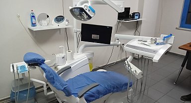 Kaçak diş muayenehanesine baskın; 2 gözaltı