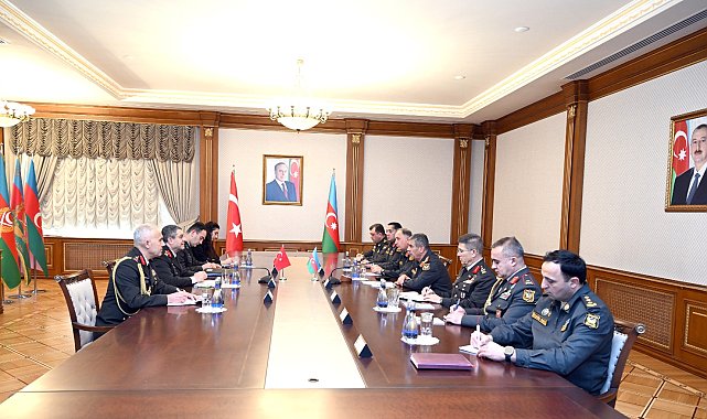 Kara Kuvvetleri Komutanı Bayraktaroğlu, Azerbaycan'da temaslarda bulundu