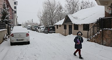 Karlıova, beyaz örtü ile kaplandı