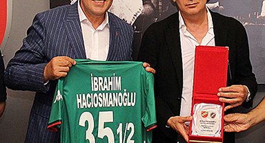 Karşıyaka'da kulisler kaynıyor